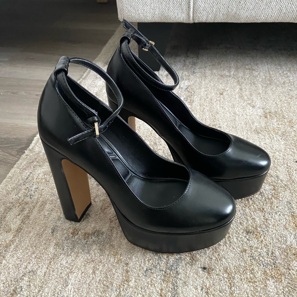 Aldo Platform Heels size 6.5